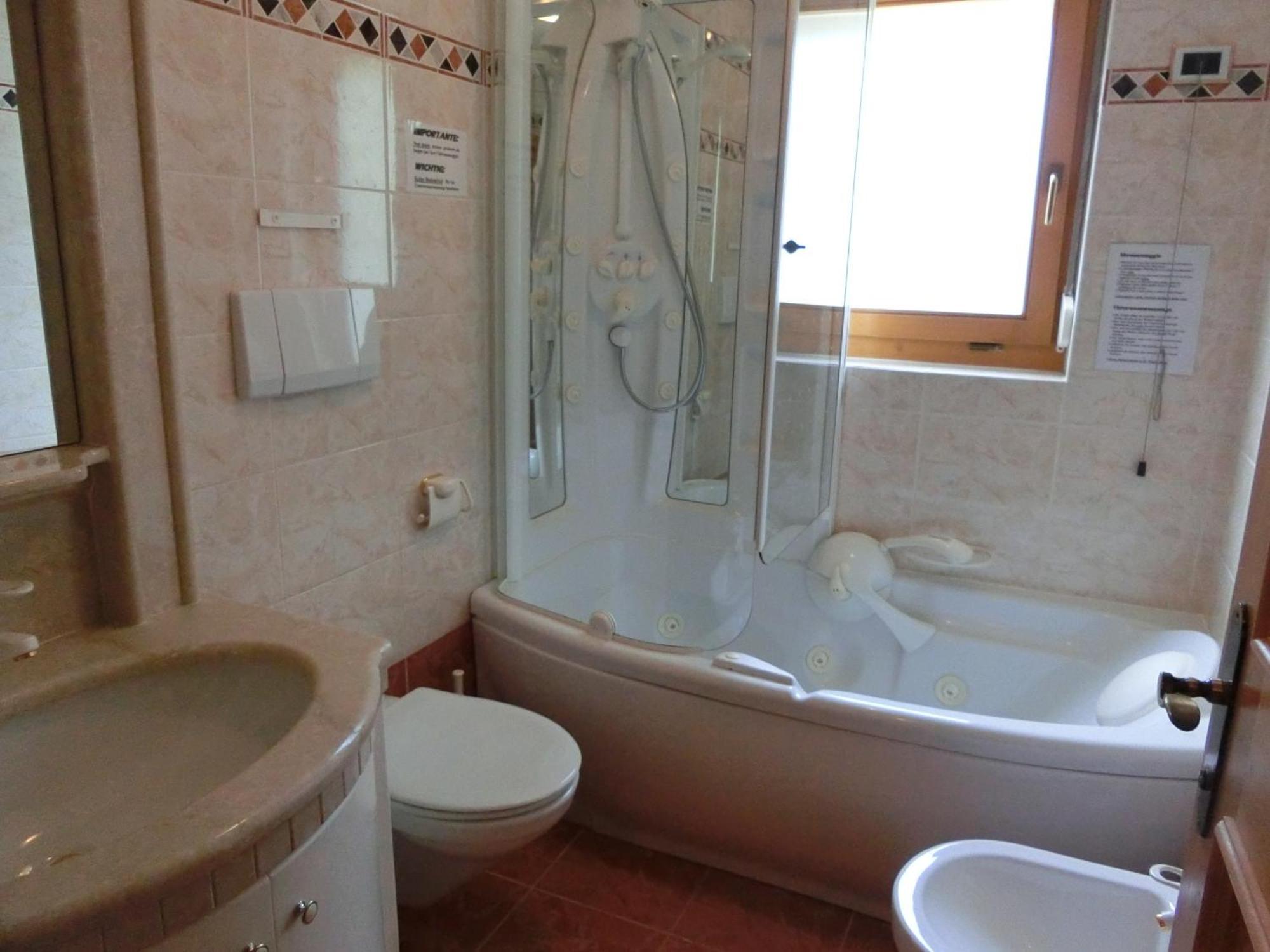 Garni Criss Aparthotel Colfosco Exterior foto