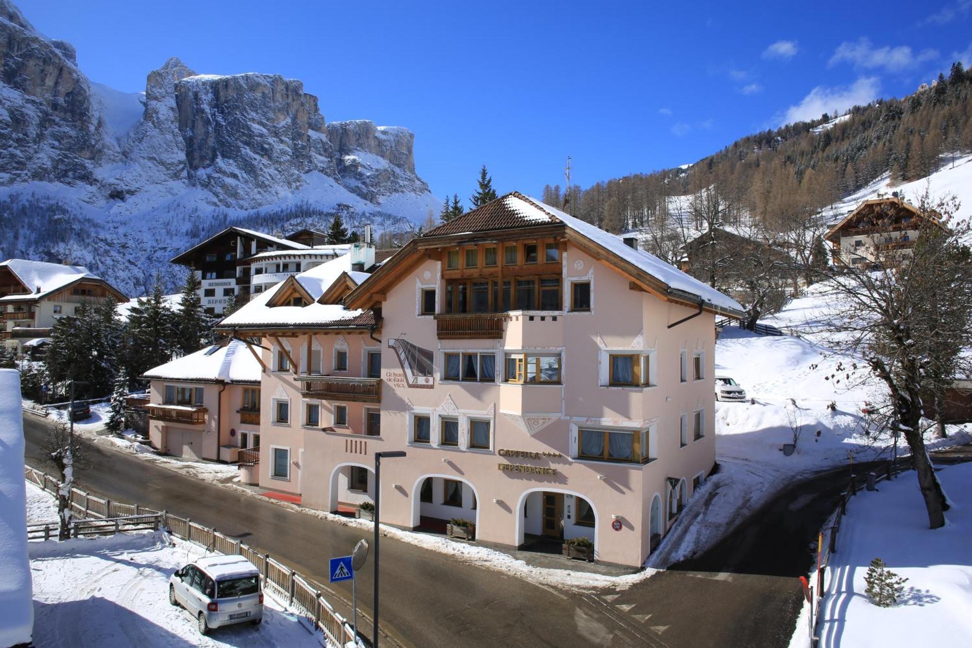 Garni Criss Aparthotel Colfosco Exterior foto