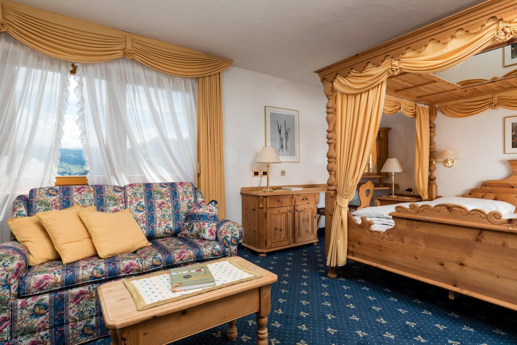 Garni Criss Aparthotel Colfosco Exterior foto